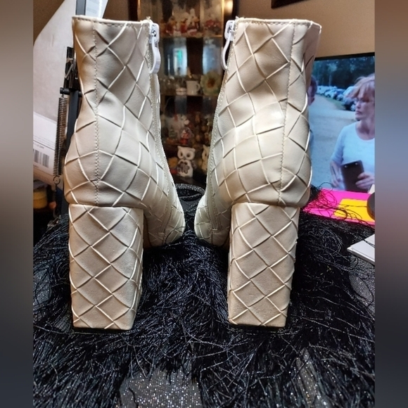 She & In size 39 (8) block heels faux Leather woven look white - Picture 8 of 16